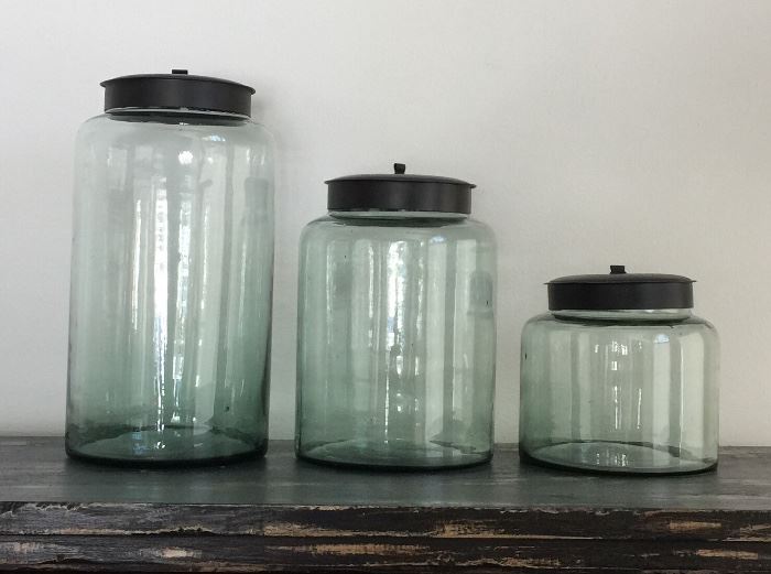 Set of three large jars - tallest about 2'