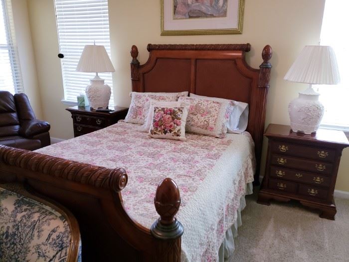 Solid Wood Queen Bed 