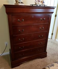 Solid Wood Chest of Drawers 