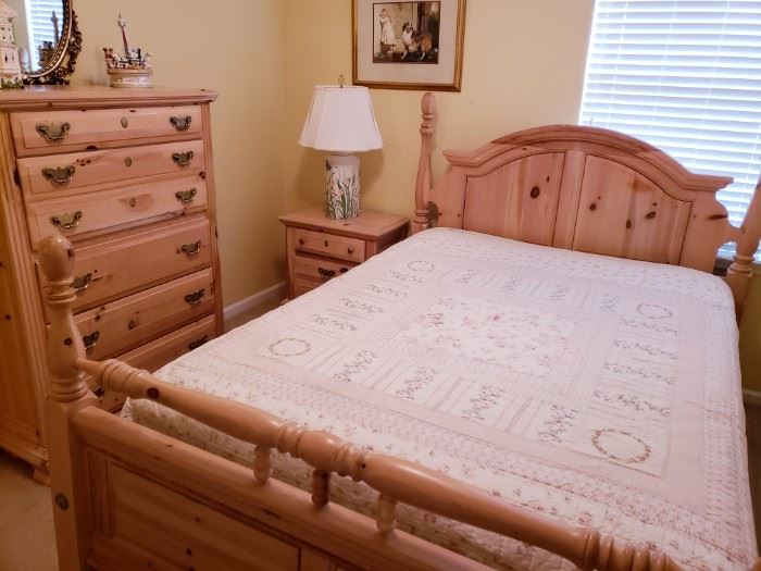 Blonde Solid Pine Bedroom Furniture
