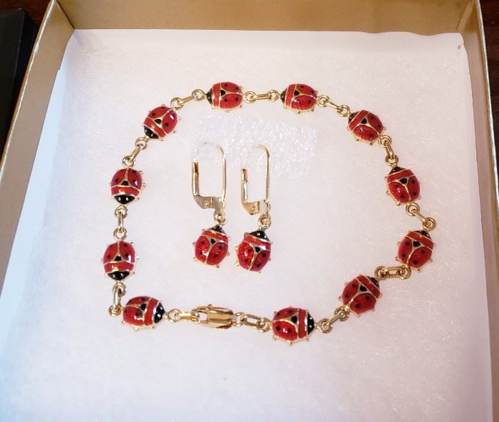 14k gold and enamel ladybug bracelet earrings set