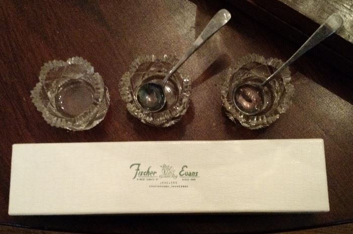 Vintage Fisher Evans of Chattanooga Miniature Glass Salt & Pepper Bowls with Sterling Silver Spoons. 