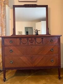 Mahogany Chest of Drawers with Mirror