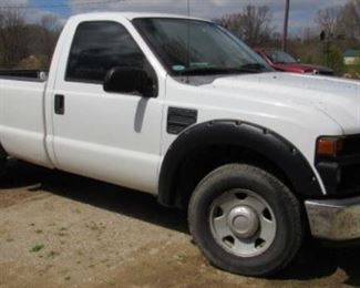 2008 Ford F-250 XL Super Duty Pickup Truck - 5.4 Gas Engine