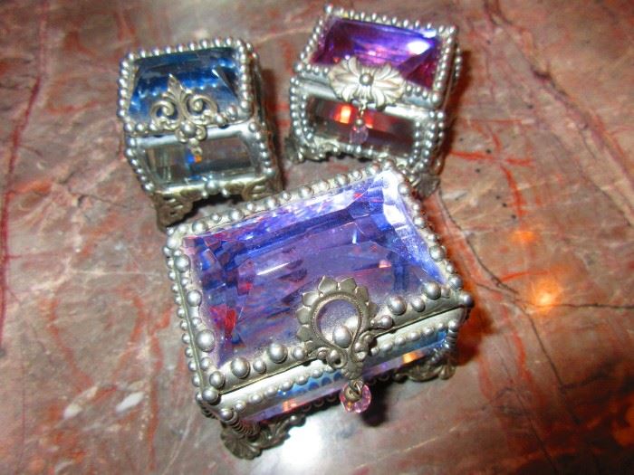Artisian jewel top boxes