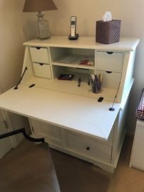 Great looking desk