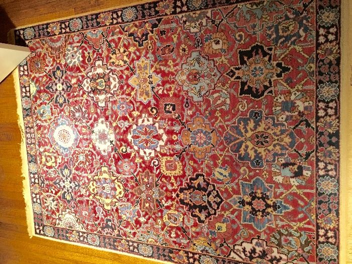 Approx 4' x 6' Rug