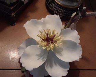 Boehm flower