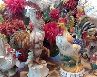 There are more than 60 roosters and chickens of all sizes, types, and materials.