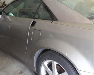 2004 Cadillac XLR hardtop convertible