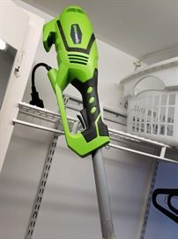 Near new Greenworks trimmer