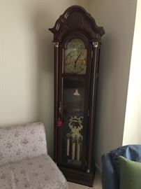 #34	Pearl grandfather clock model 455-6860 22x12x79	 $500.00 
