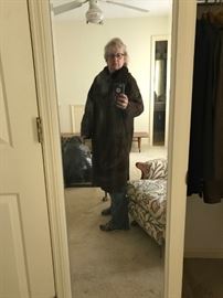 #47	brown swede vintage long coat w fur collar 	 $65.00 
