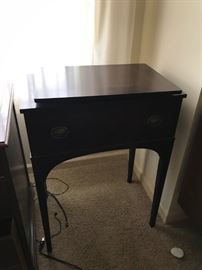 #60	Bombay table w drawer and removable swivel to tv stand on top 24x16x33	 $100.00 
