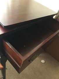#60	Bombay table w drawer and removable swivel to tv stand on top 24x16x33	 $100.00 
