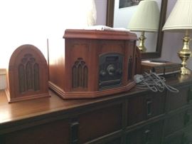 Vintage Style Radio/Record /CD Player