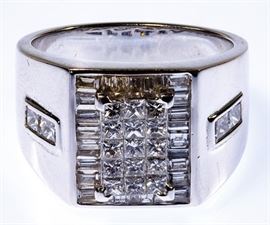 18k White Gold and Diamond Ring