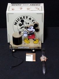 Fossil Mickey Mouse Gold Limited Edition Watch Li-1455 With Collectible Wood Toy # 764 of 1000 In Box, Unused