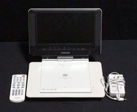 Toshiba Portable DVD Player Model SDP93S With Cord And Remote. Powers On.