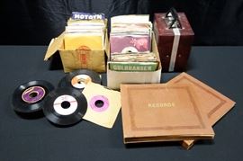 Large Group of 45rpm Vinyl Records, Many Popular Artists, 45 Record Case, 2 Books of 78rpm Records, Jukebox Bonanza! Approx 150+