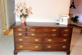 Henkle Harris Dresser