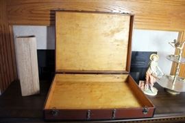 Rare / Early Keebler Salesman's Sample Case