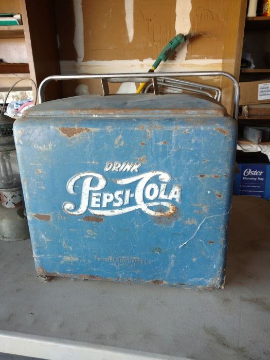 Vintage all original Pepsi cooler with interior rack.