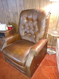 Pair of brown recliners