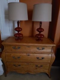 Ethan Allen Bombay Chest                                                           
Pair Table Lamps 