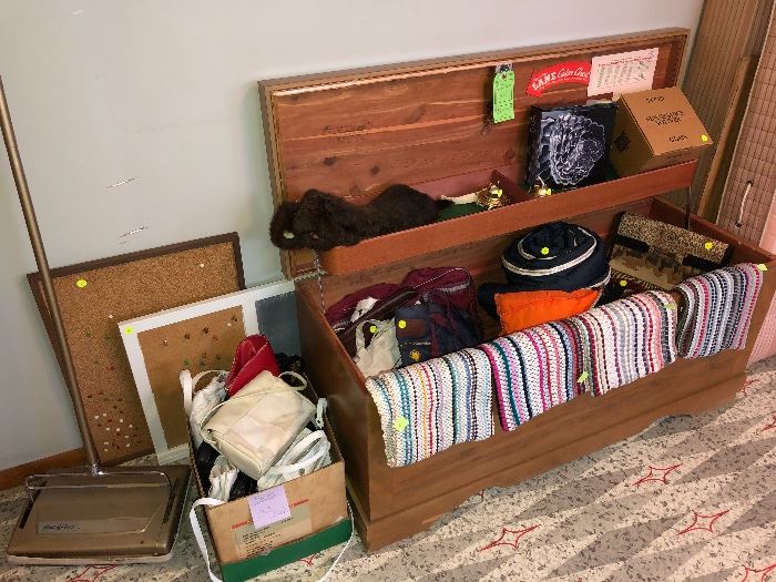 Lane cedar chest