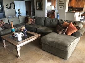 VERY NICE NEUTRAL LIKE NEW SECTIONAL BY KLAUSSNER HOME FURNISHINGS