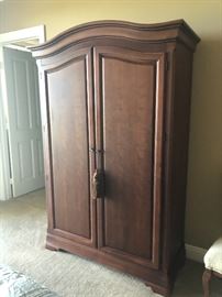 FULL VIEW OF THE FABULOUS CHERRY THOMASVILLE IMPRESSIONS WARDROBE ARMIORE ... ABSOLUTELY GORGEOUS