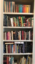Large lot of books, 