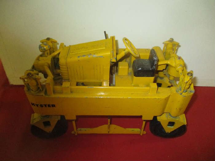 Drugs Hyster metal toy