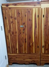 Solid Cedar Wardrobe Storage Cabinet Armoire
