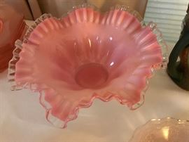 pink ruffled brides basket insert