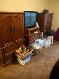 Two matching dressers. 