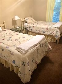 Twin beds and mattresses