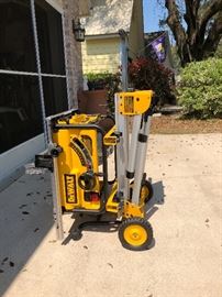 DeWalt jobsie table saw and rolling stand
BRAND NEW!