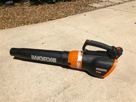 Echo battery operated blower 