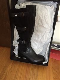 Cole Hahn boots size 7.5