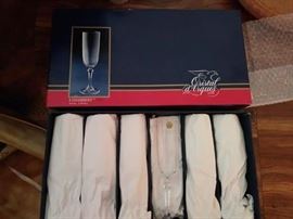 Six crystal stemware