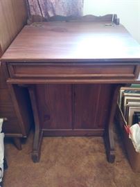 Slant top 80's lift up desk