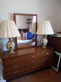 Retro dresser with mirror and chest of drawers + 80's lamps