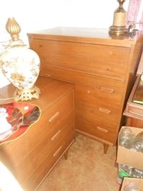 Retro chest of drawers and dresser