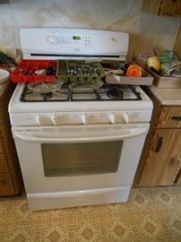 Very nice/clean Kenmore stove