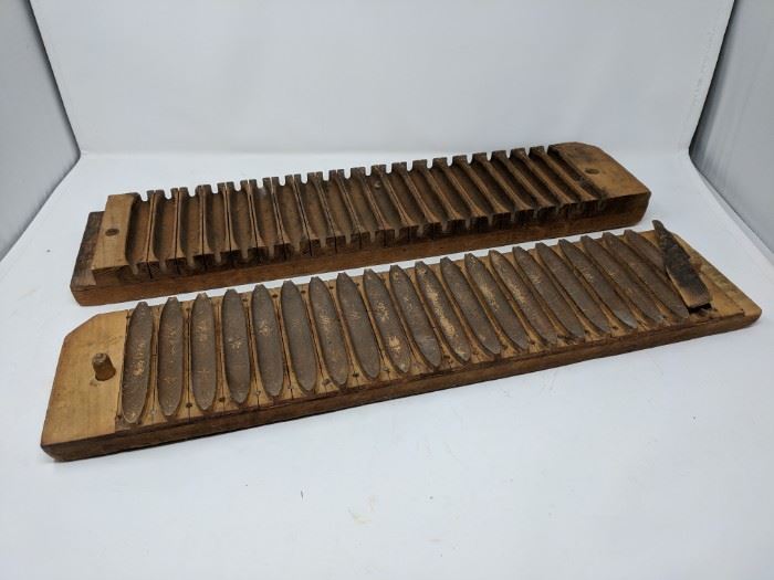 Antique Wooden Cigar Press https://ctbids.com/#!/description/share/115822