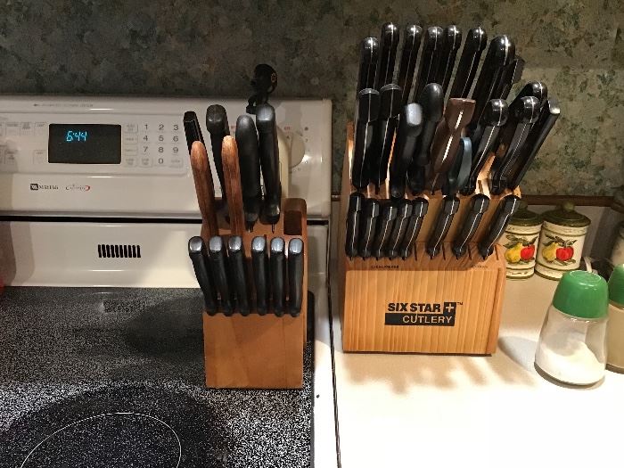 2 cutlery sets
