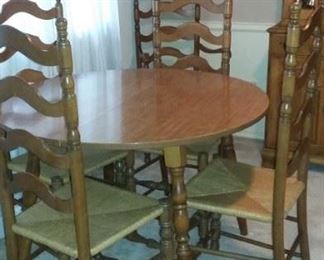 Dining Table with leaf and 5 chairs