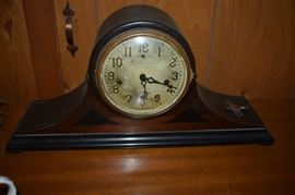 Gorgeous Galle' Style Green Glass Decanter and 6 Matching  Crystal Stemware